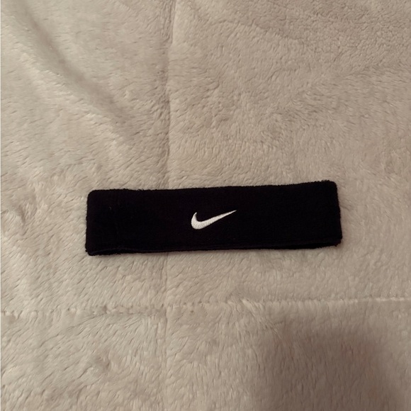 Nike Black Sports Headband - Picture 1 of 1